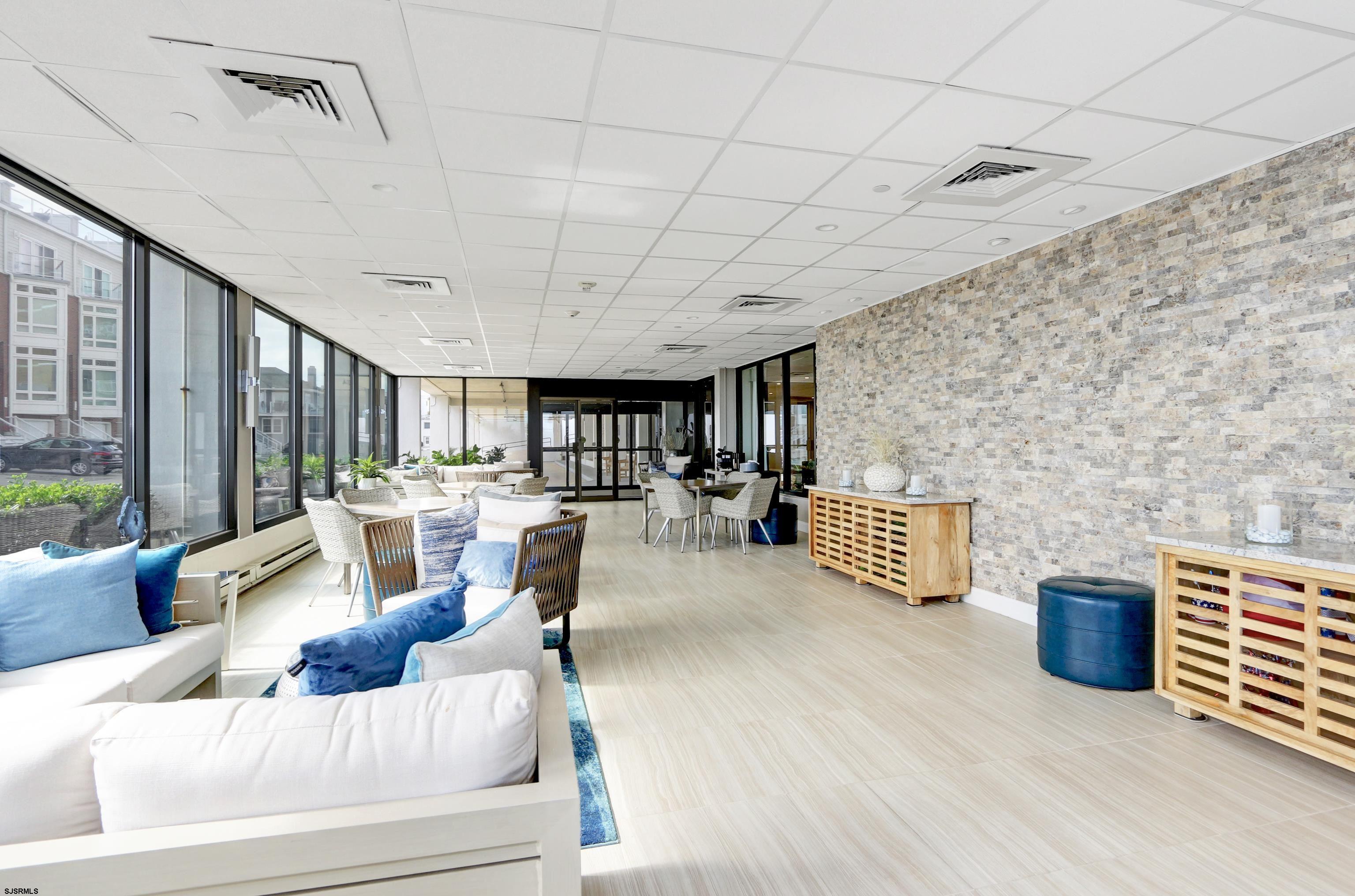 5200 Boardwalk Unit: 12F