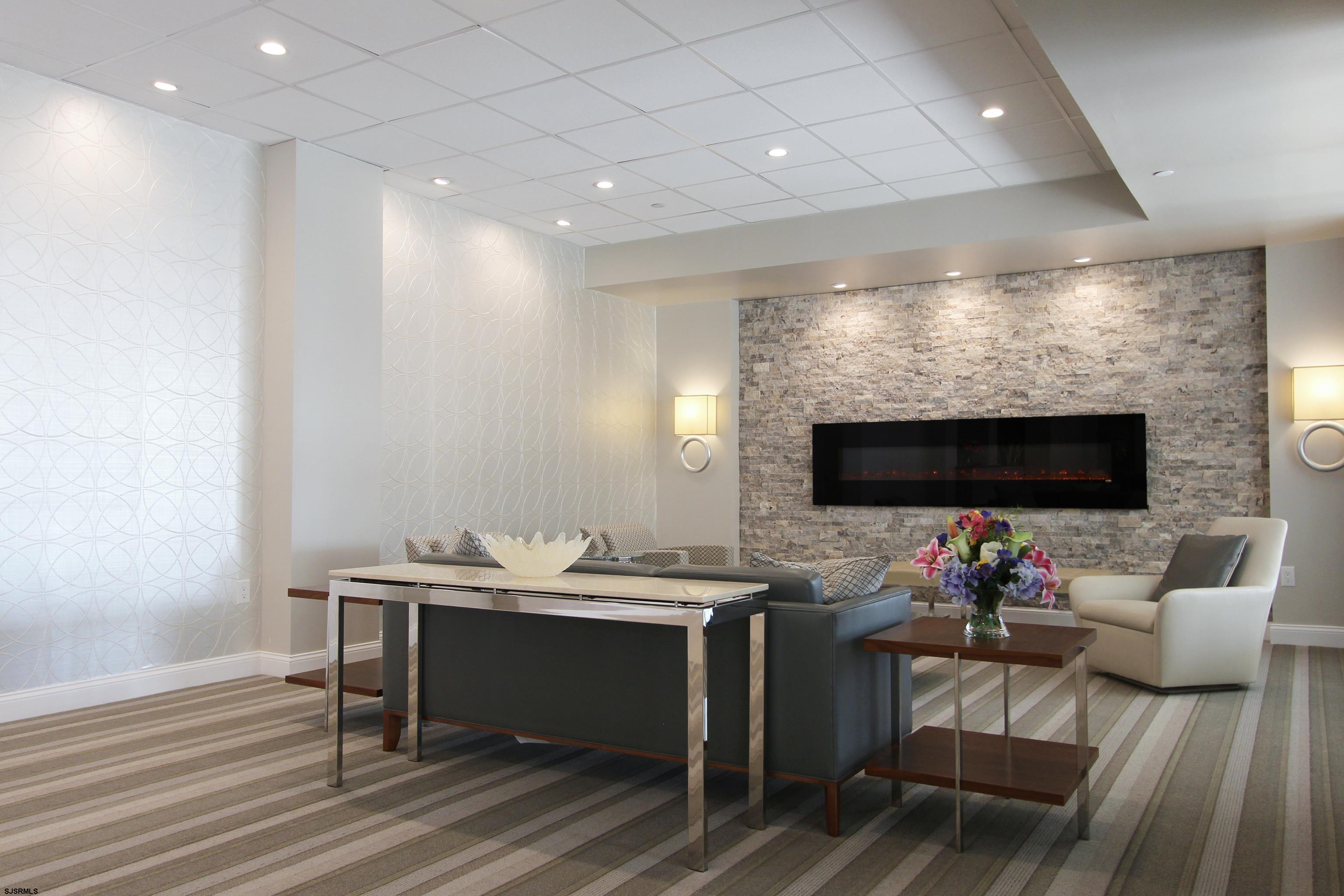5200 Boardwalk Unit: 12F