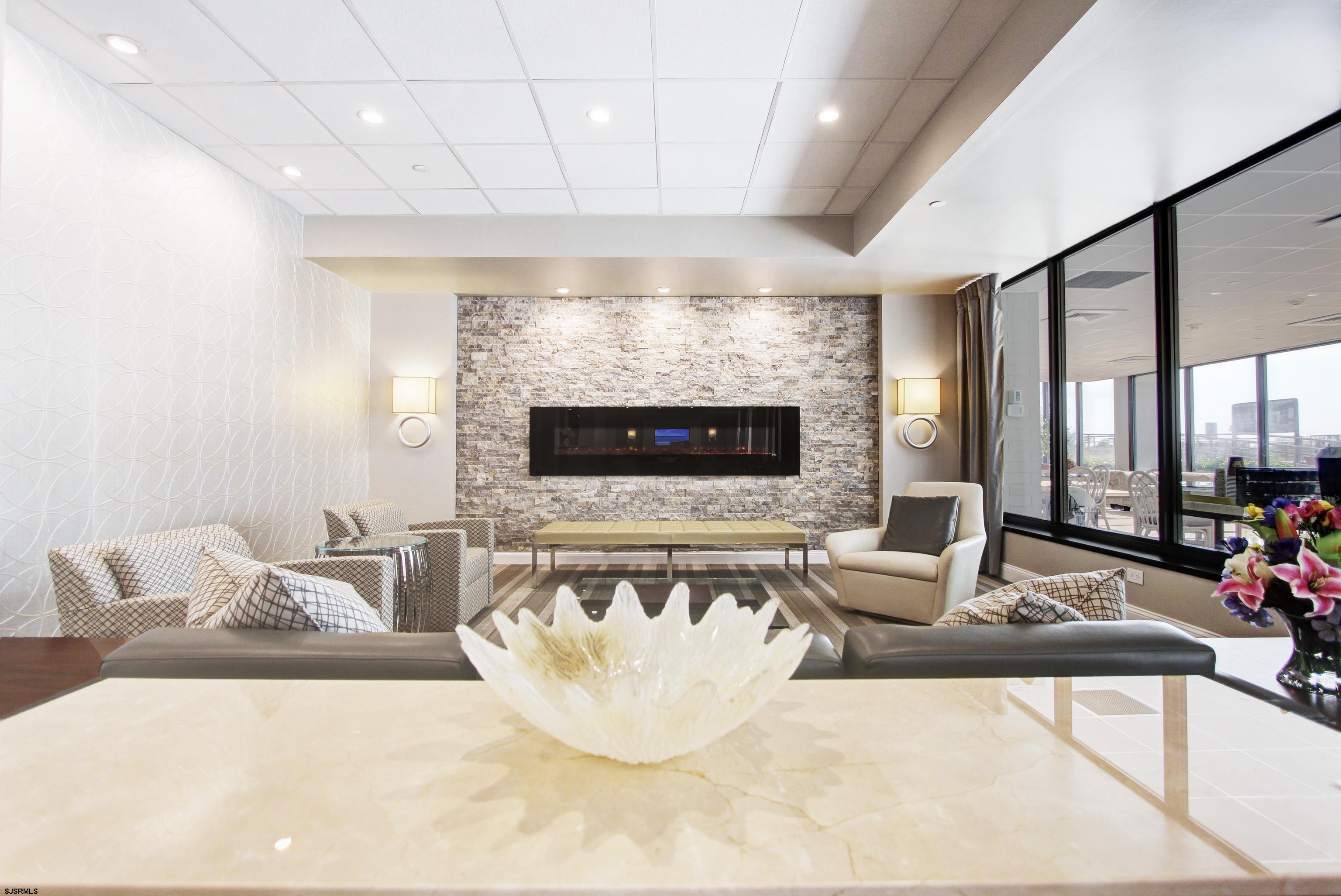 5200 Boardwalk Unit: 12F