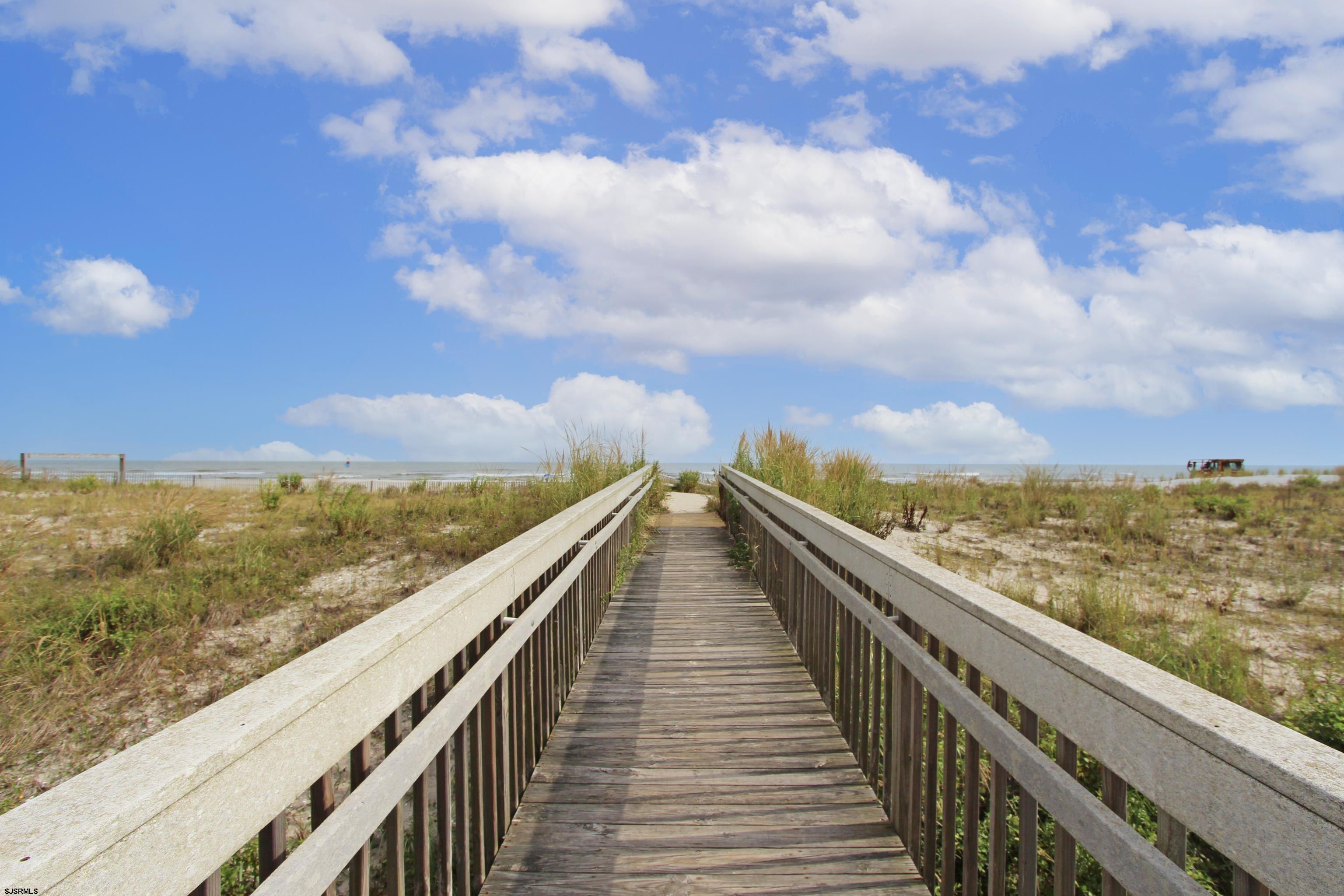 5200 Boardwalk Unit: 12F