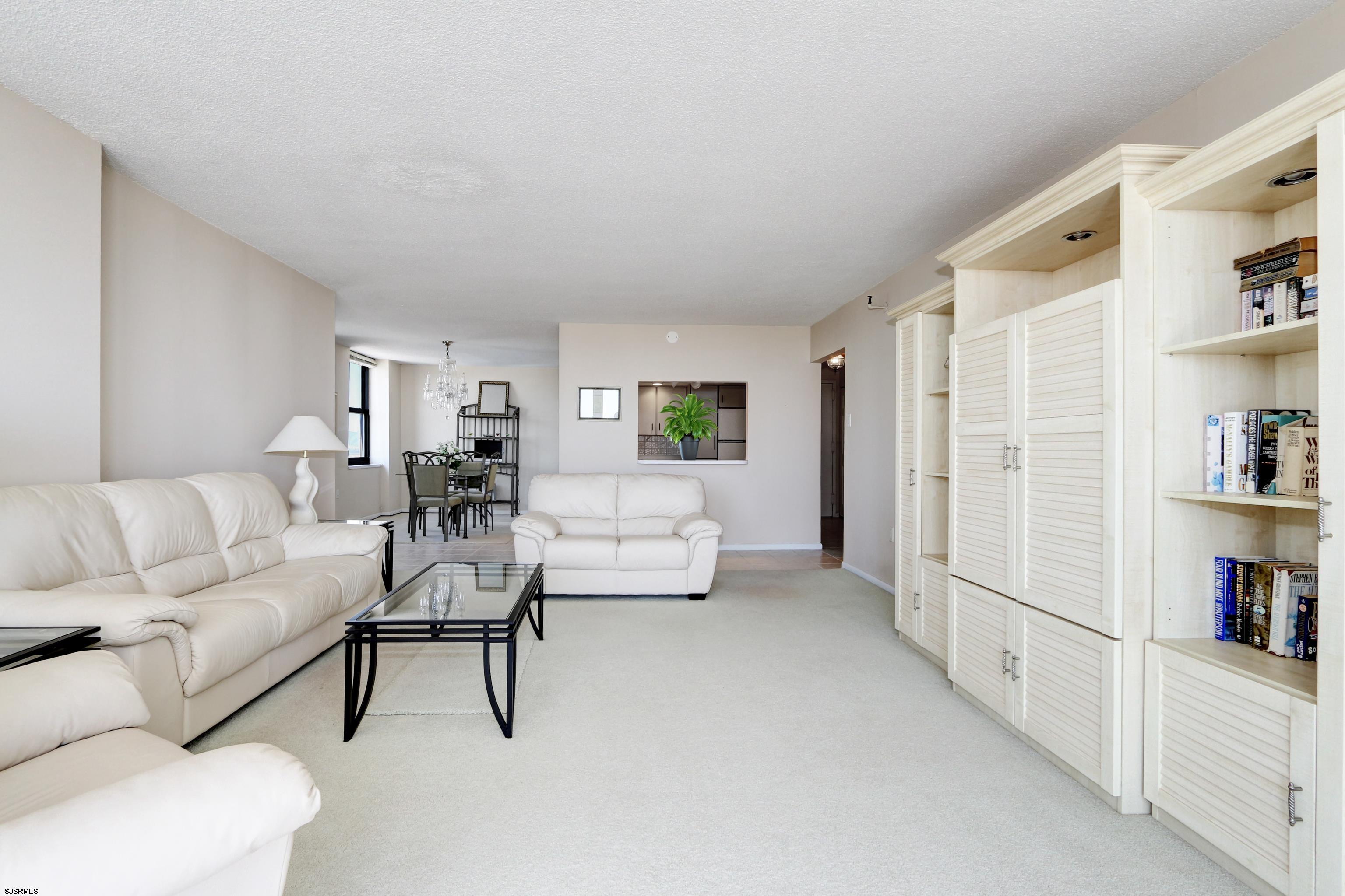 5200 Boardwalk Unit: 12F