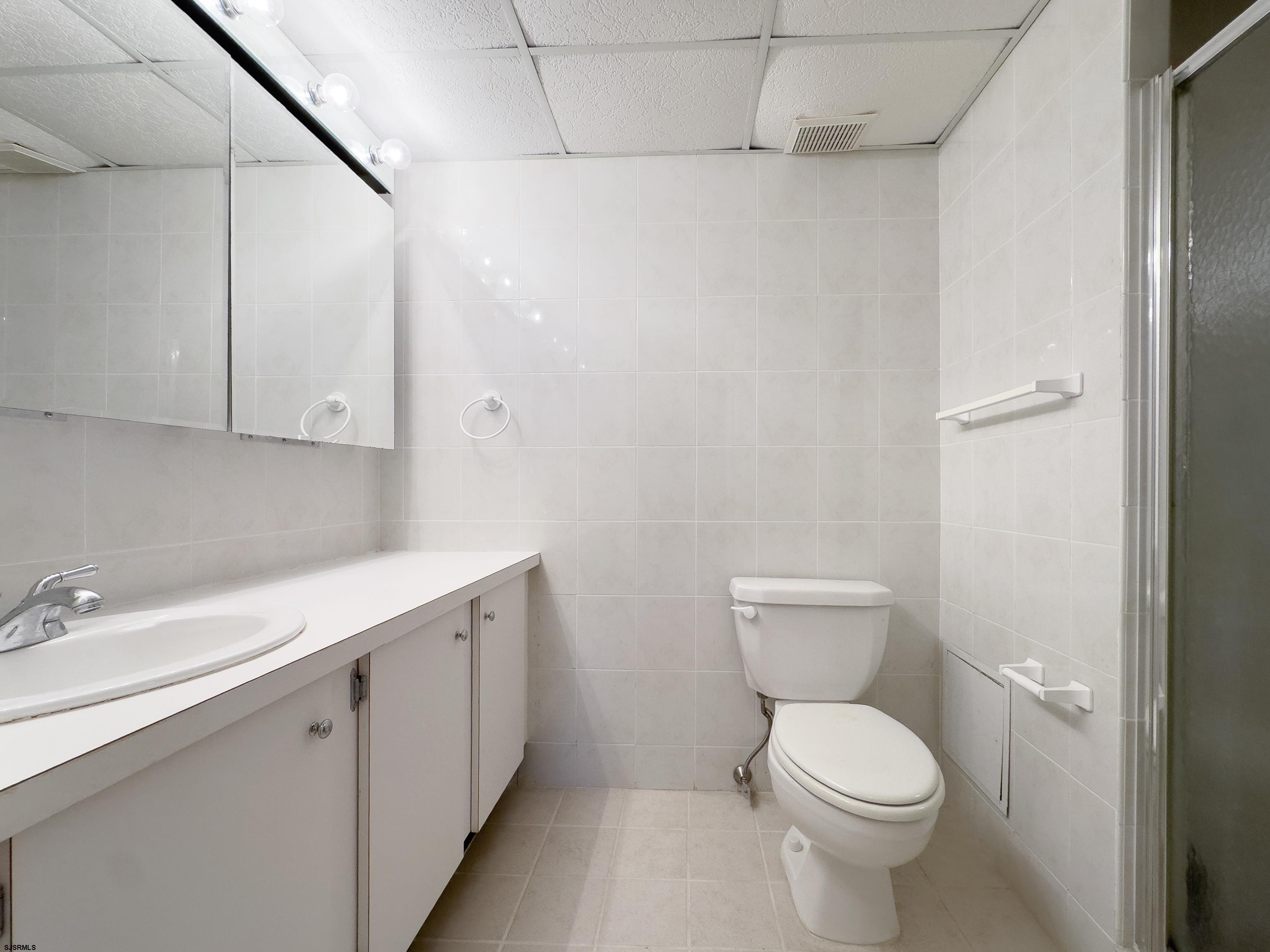 5200 Boardwalk Unit: 12F