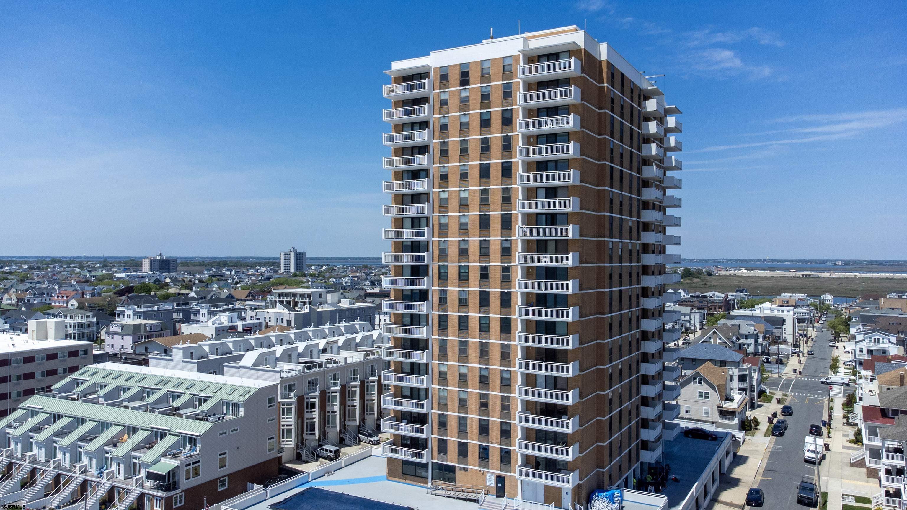 5200 Boardwalk Unit: 12F