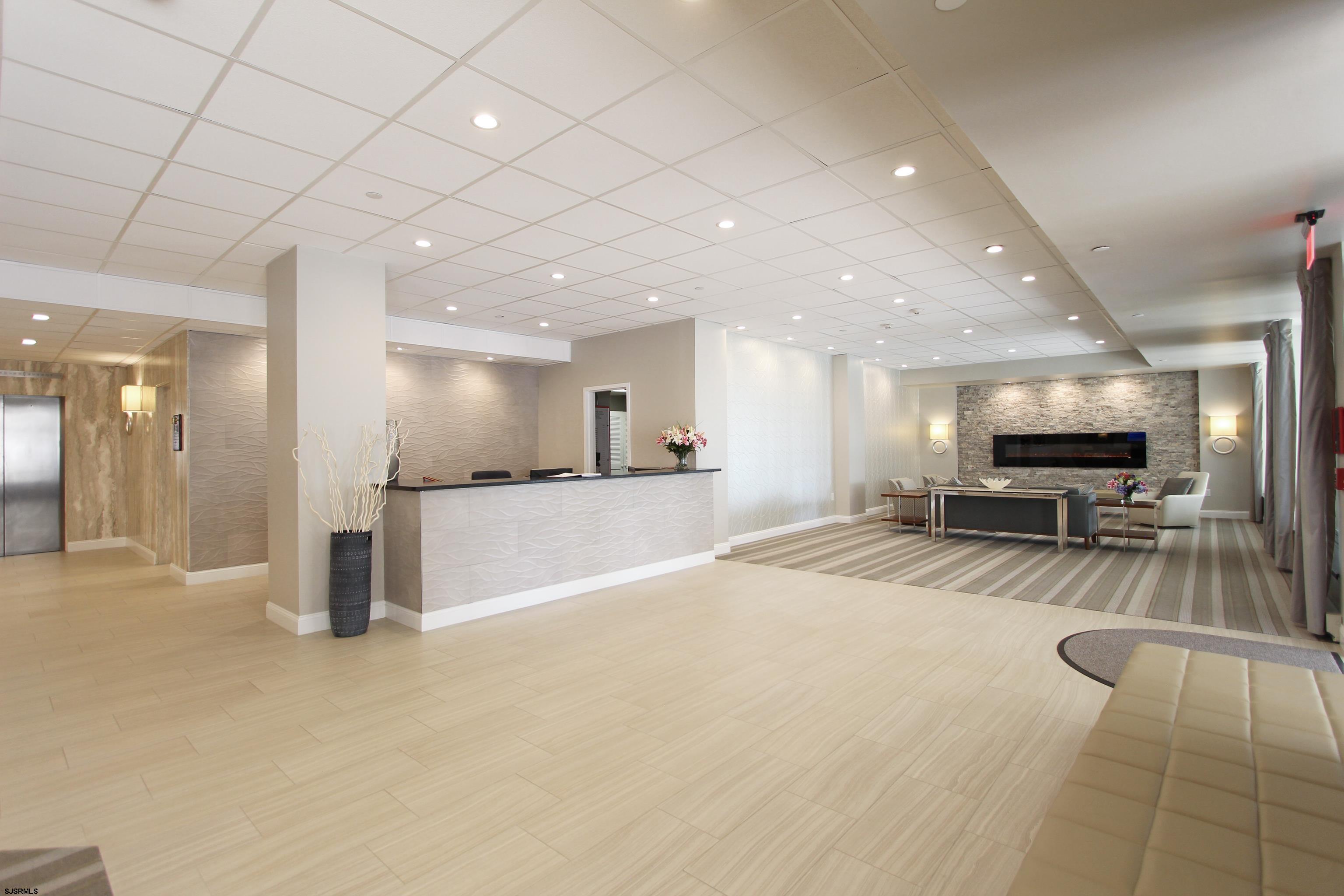 5200 Boardwalk Unit: 12F