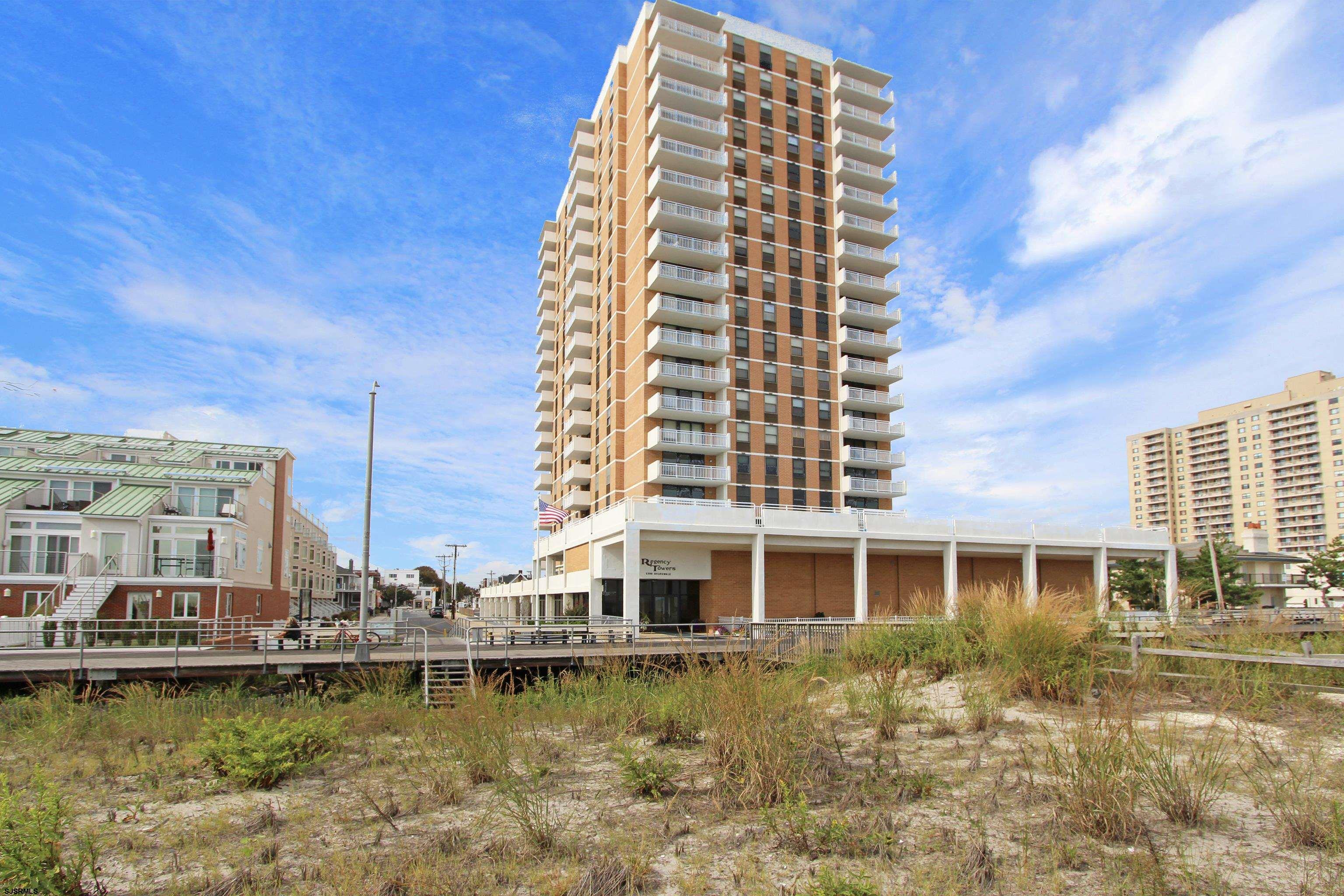 5200 Boardwalk Unit: 12F