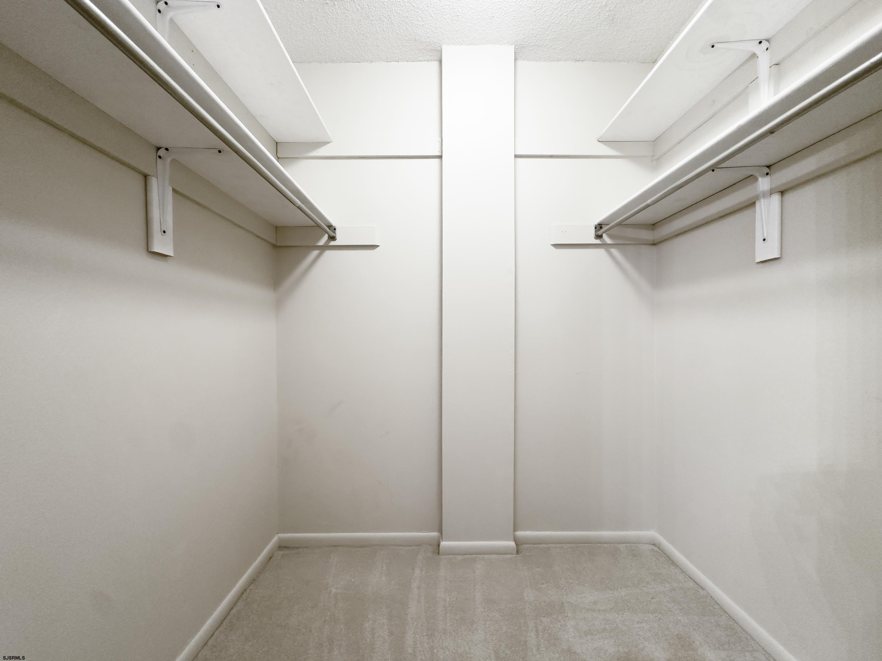 5200 Boardwalk Unit: 12F