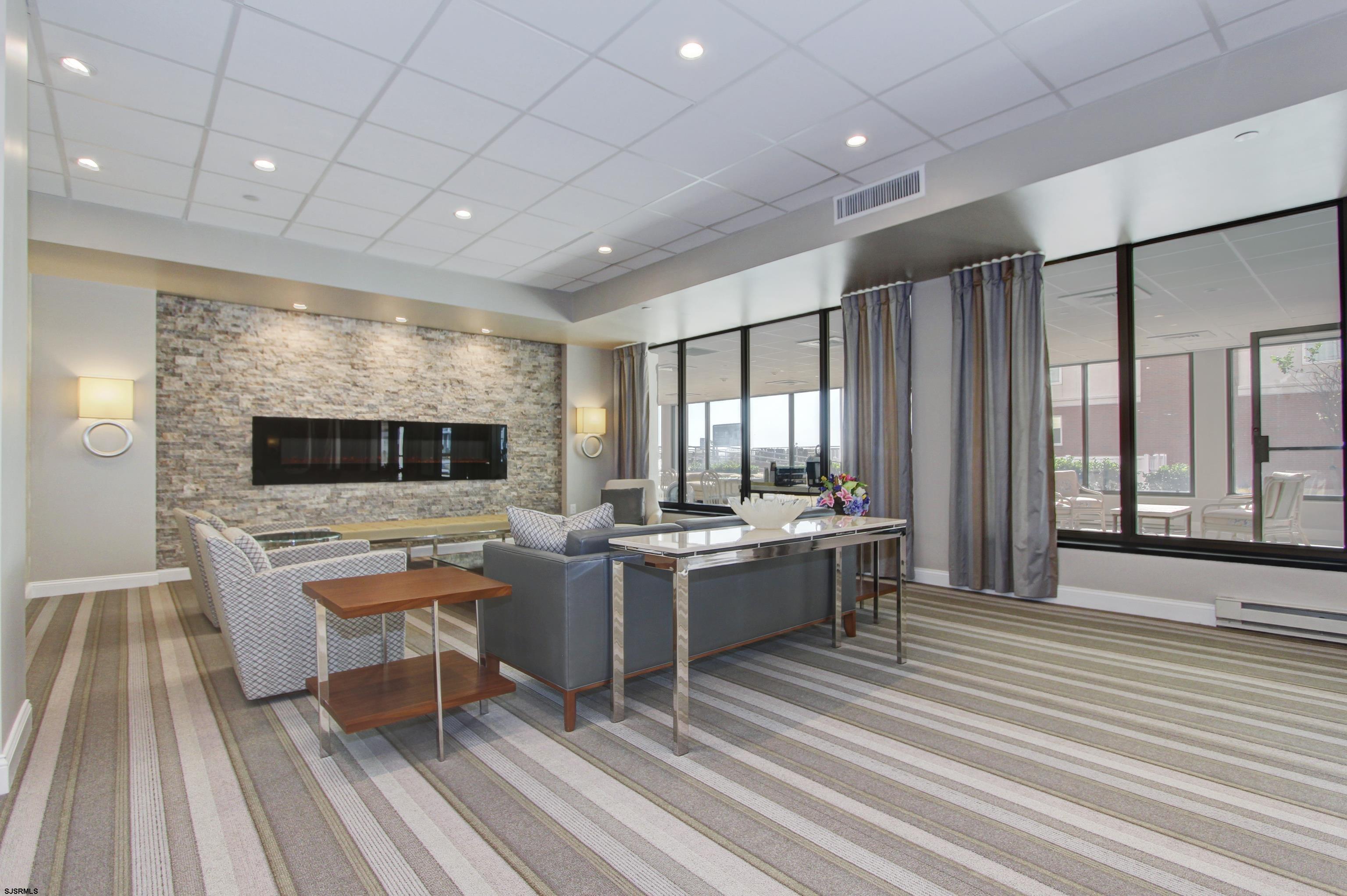 5200 Boardwalk Unit: 12F