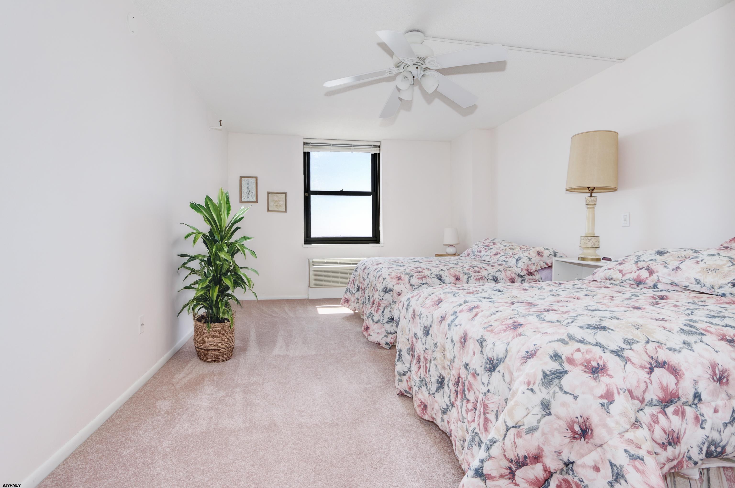 5200 Boardwalk Unit: 12F