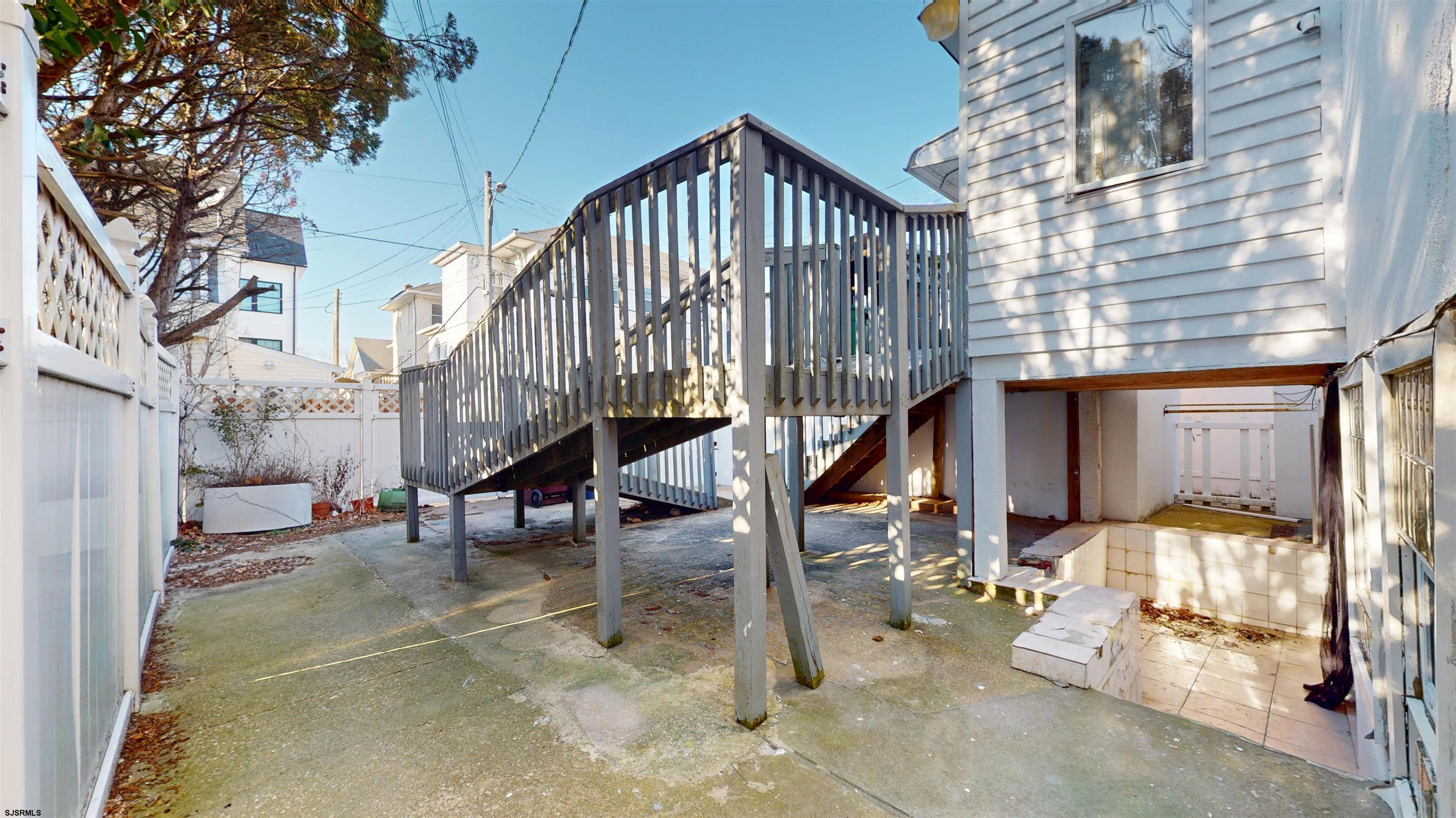 4811 Ave