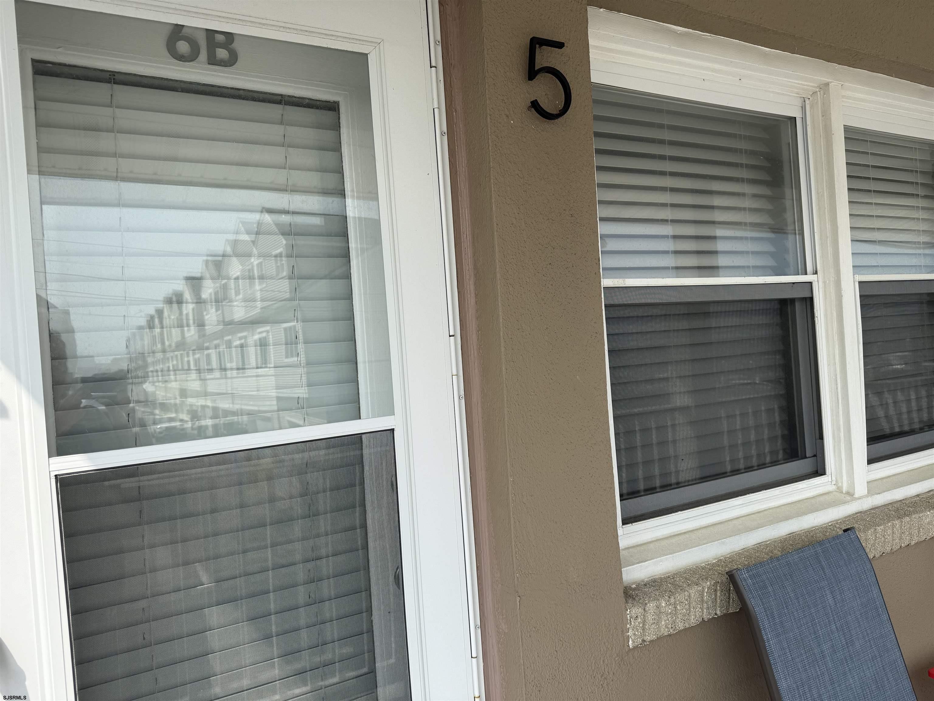 9500 Amherst Ave Unit: 5 AKA 6B