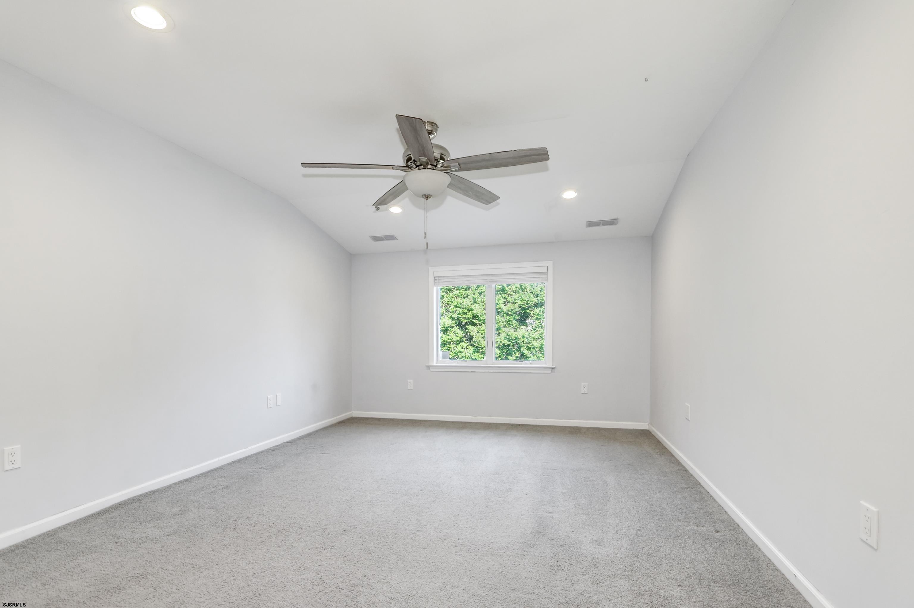 106 Hillside Ave