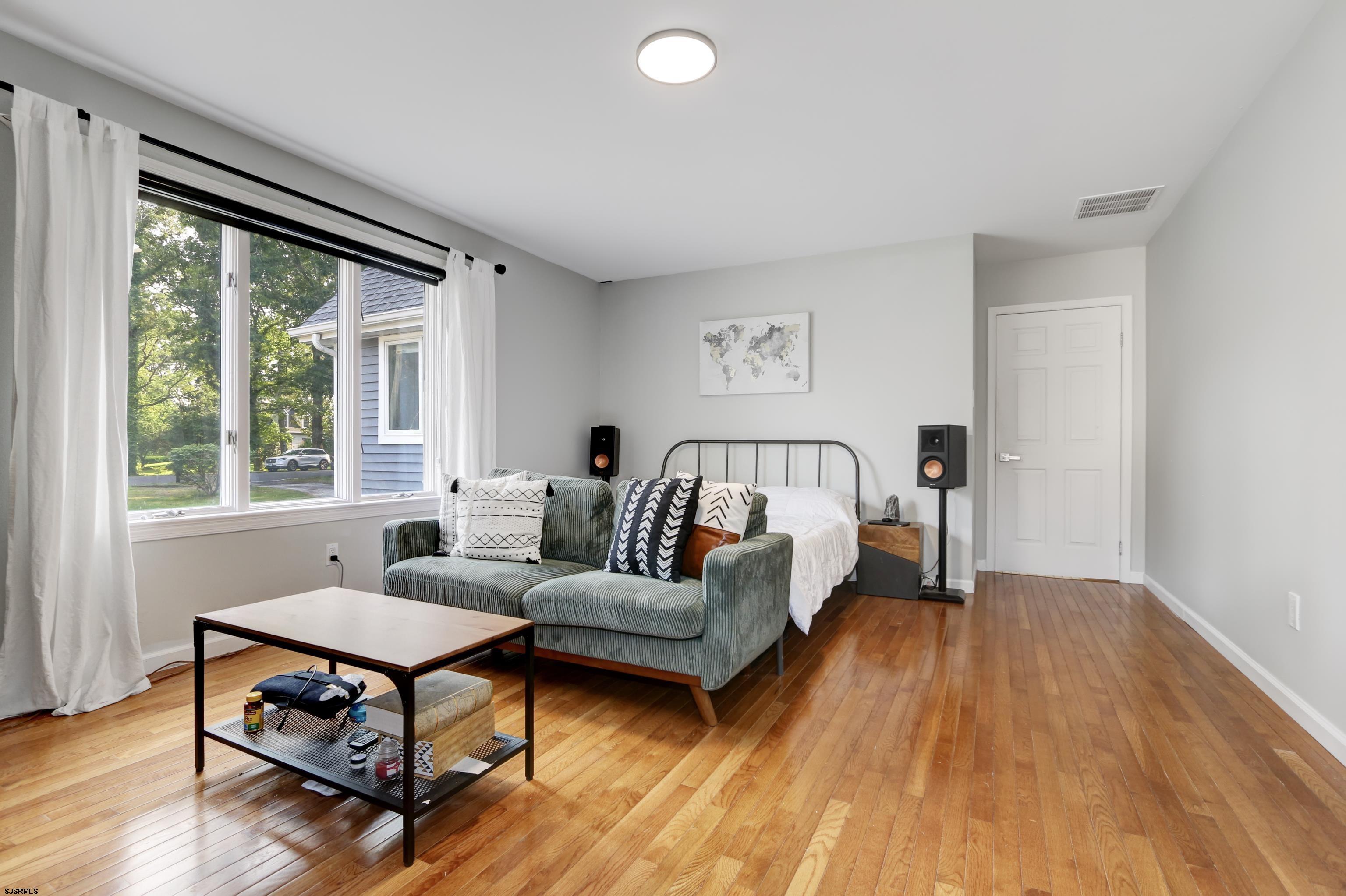 106 Hillside Ave