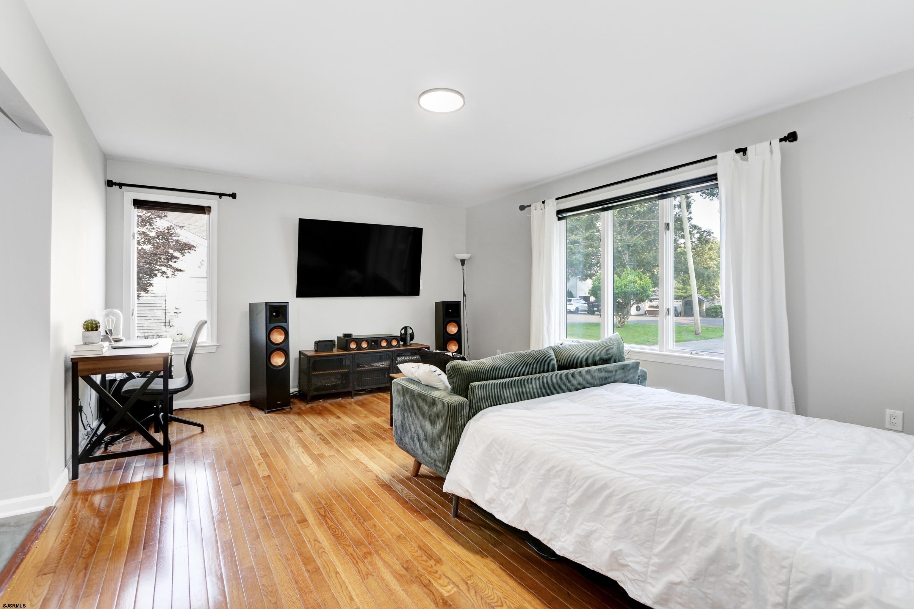 106 Hillside Ave