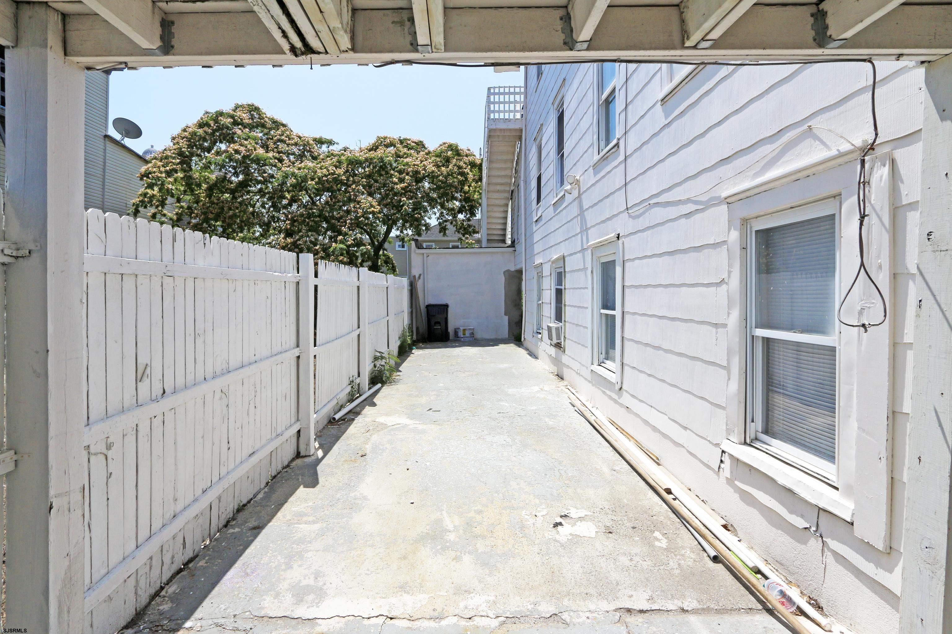 36 N Florida Ave