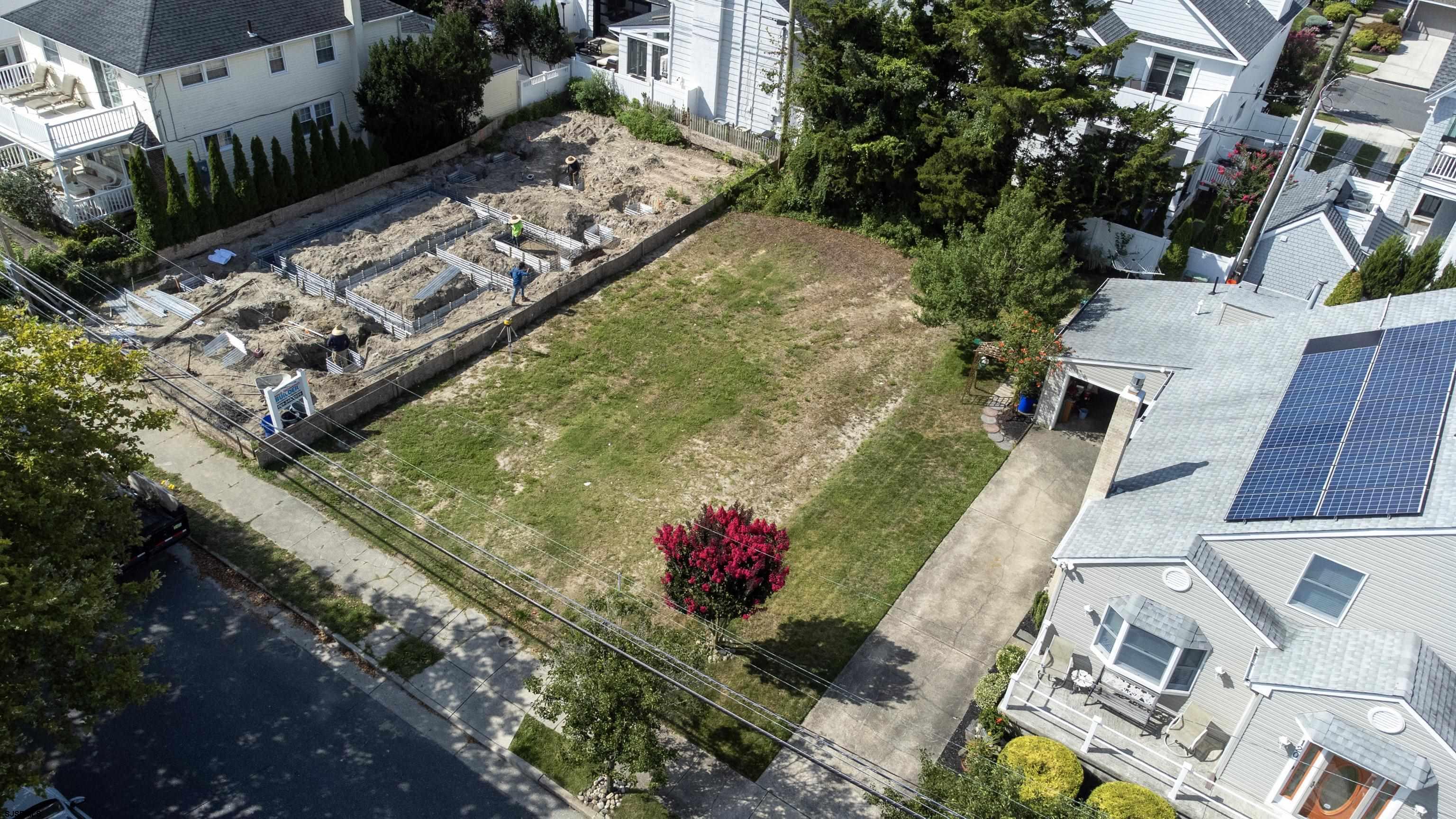 118 N Lancaster Ave