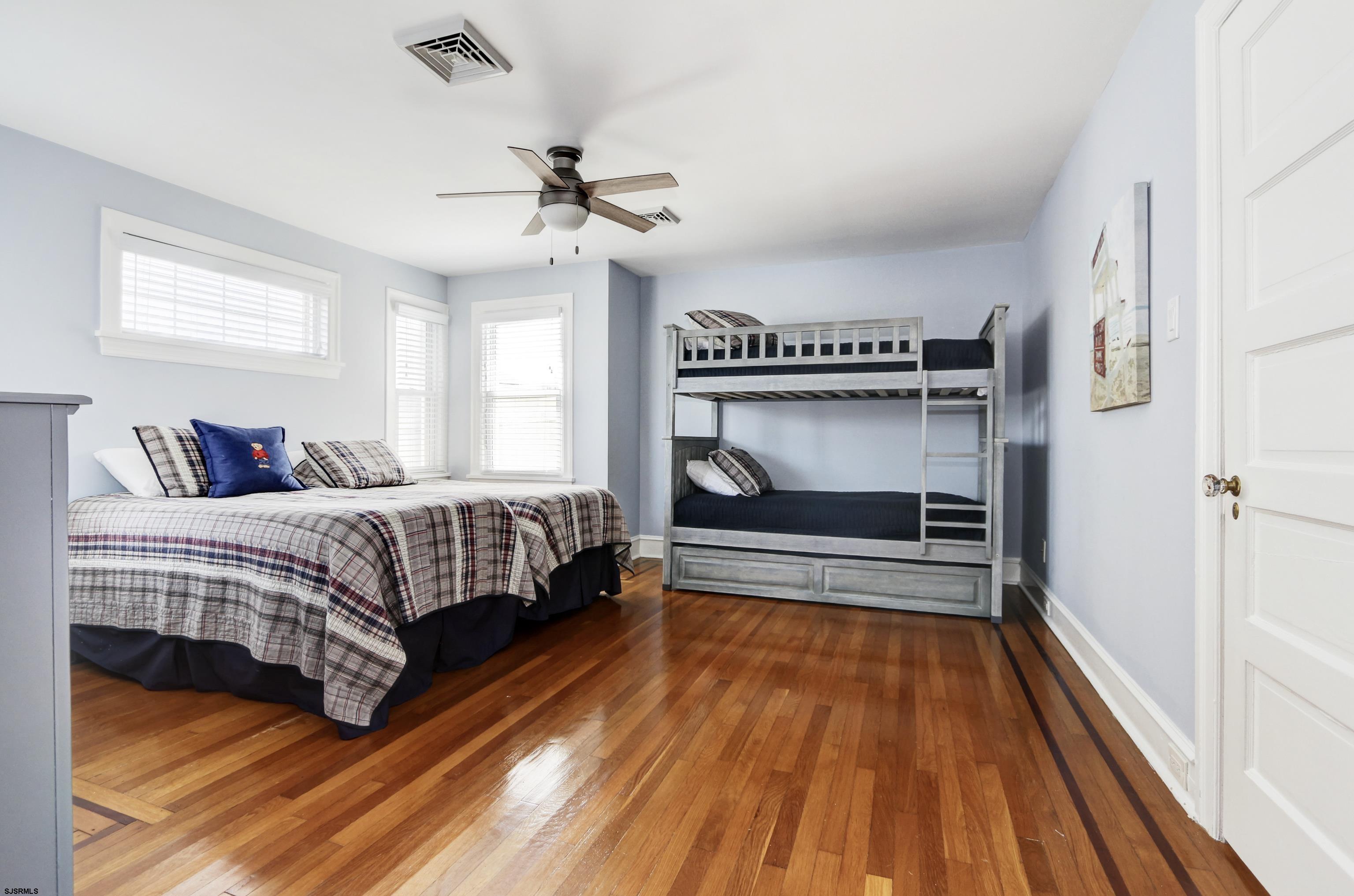 7 N Swarthmore Ave Ave