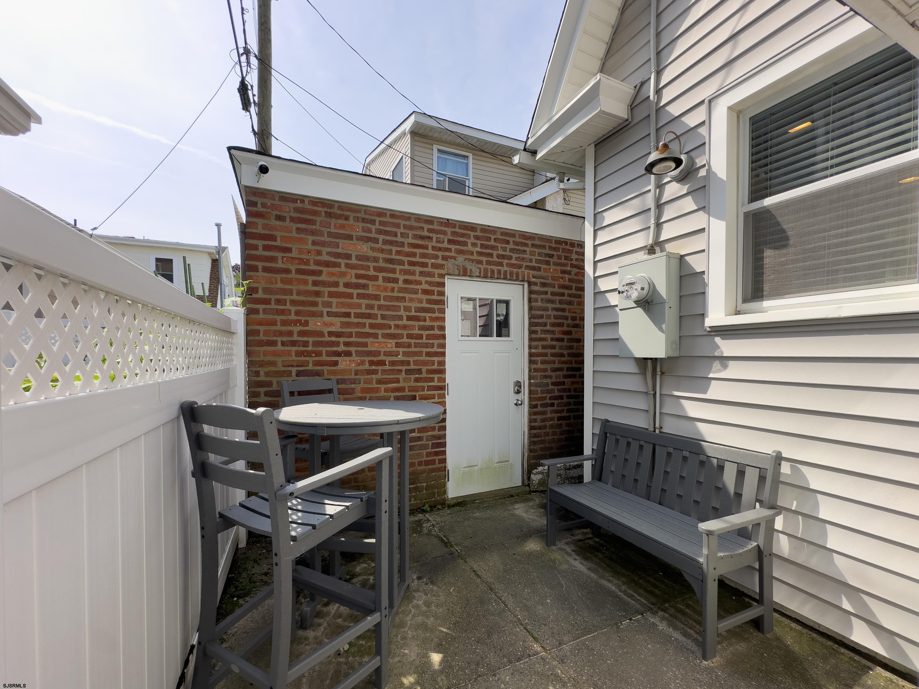 7 N Swarthmore Ave Ave