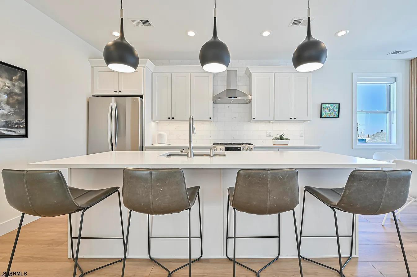 3 N Victoria Ave Unit: B