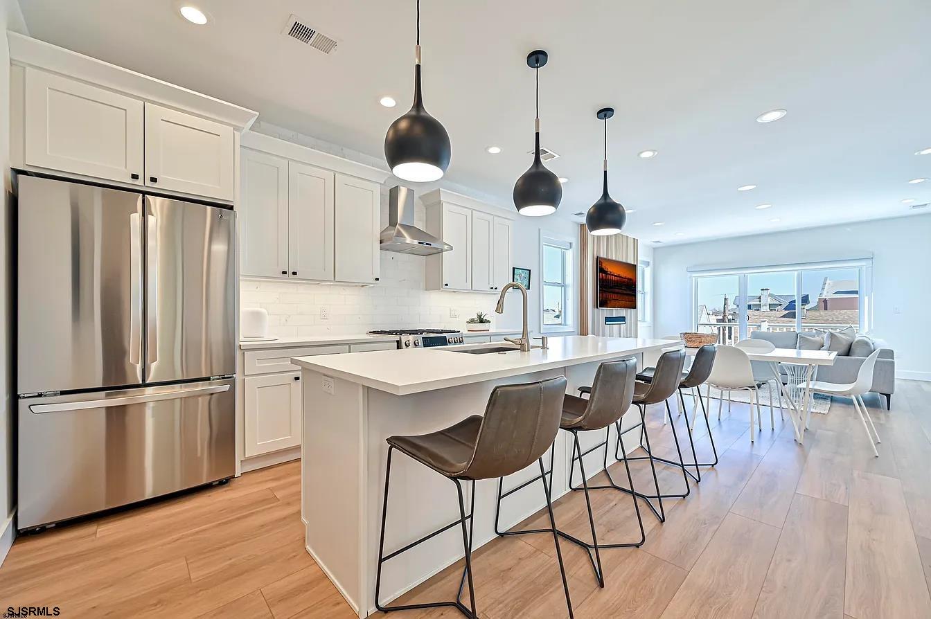 3 N Victoria Ave Unit: B