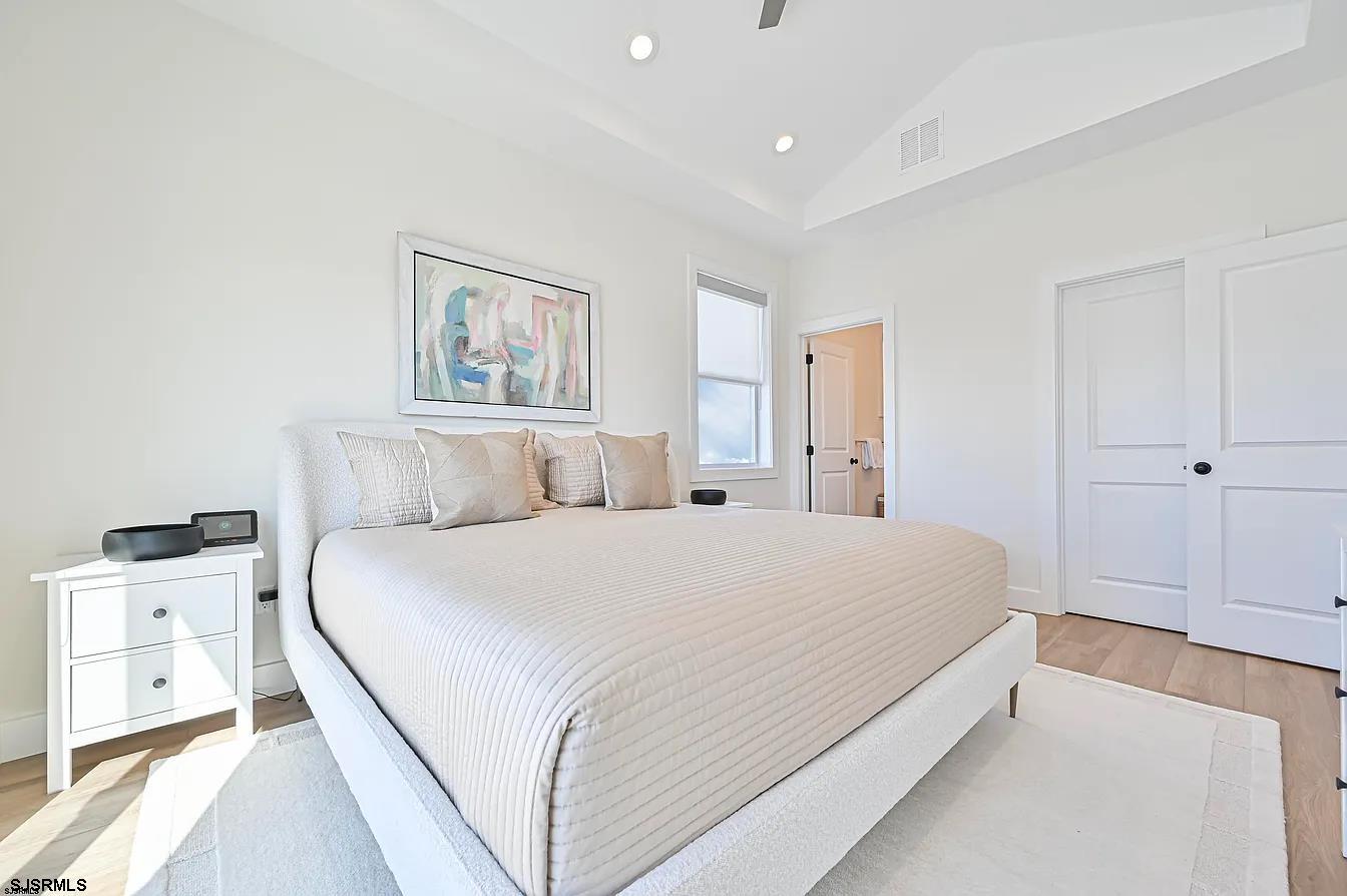 3 N Victoria Ave Unit: B