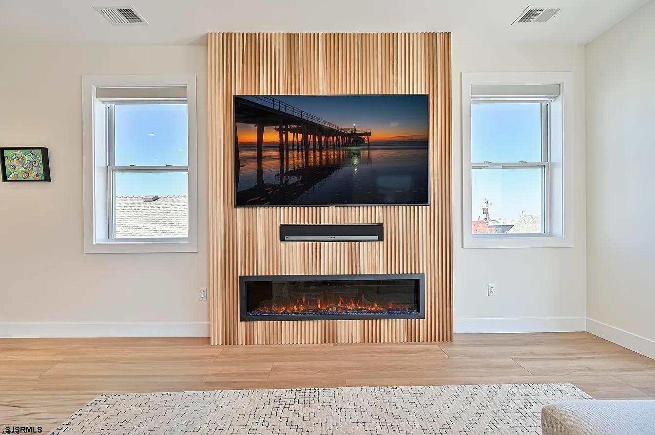 3 N Victoria Ave Unit: B