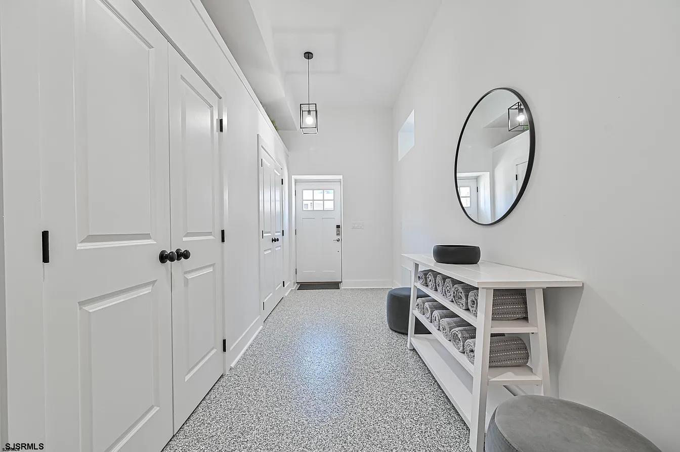 3 N Victoria Ave Unit: B