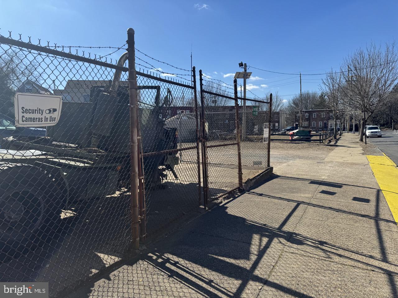 429-433 Carl Miller Blvd