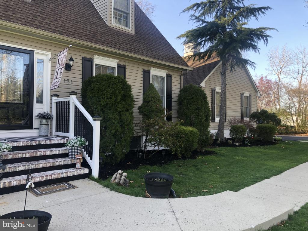 131 Laurel Ave