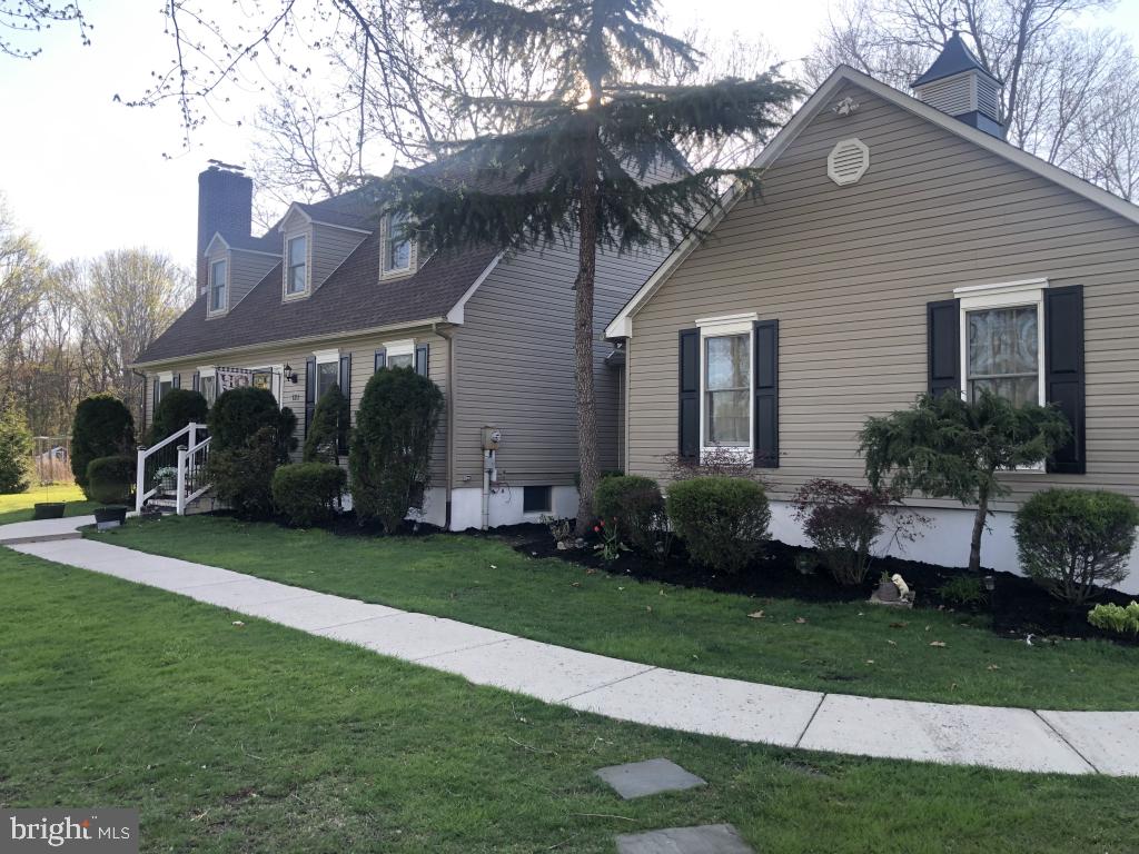 131 Laurel Ave