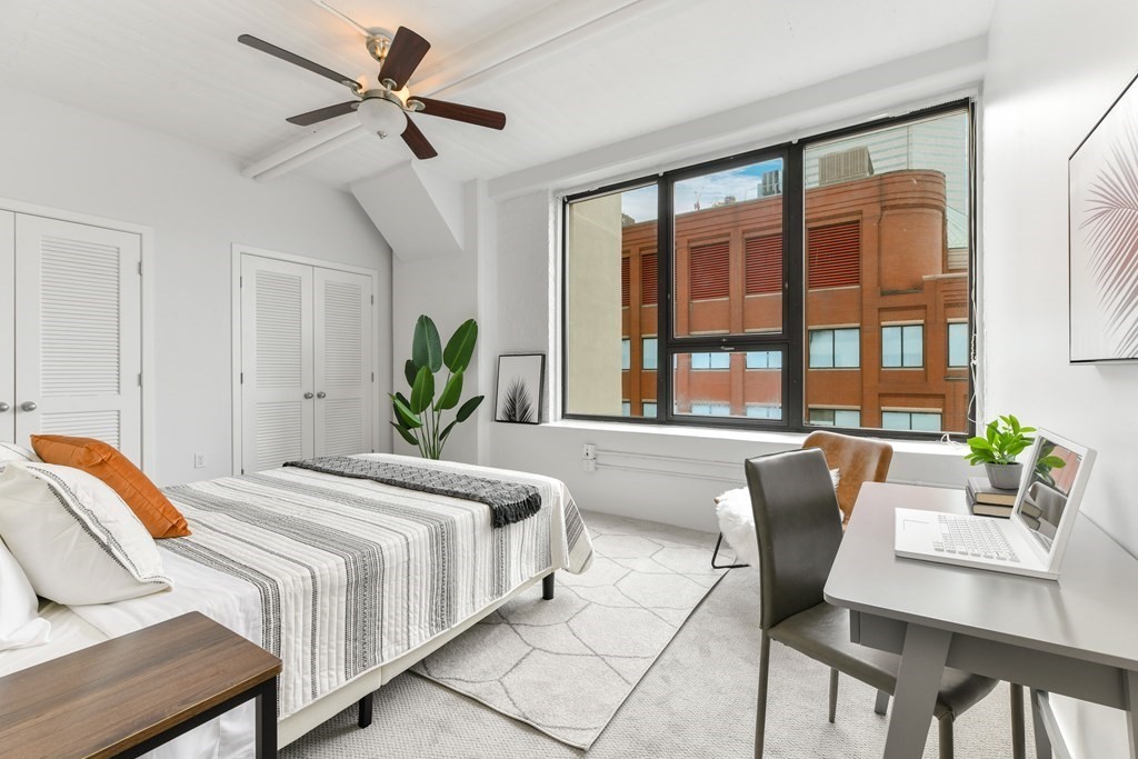 210 South St Unit: PH 11-5