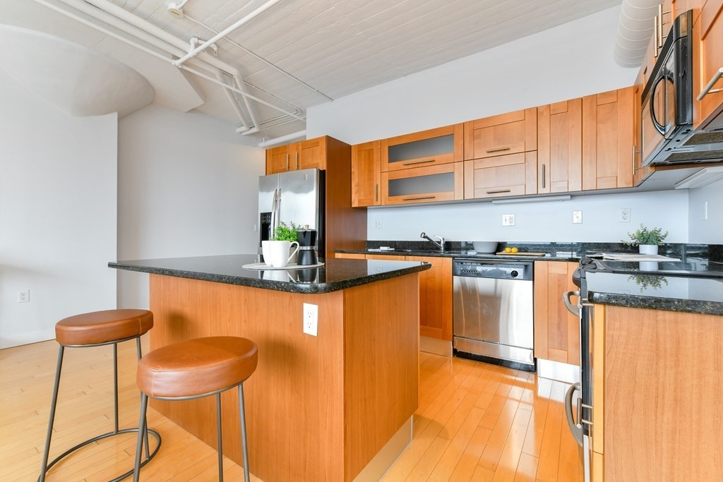 210 South St Unit: PH 11-5
