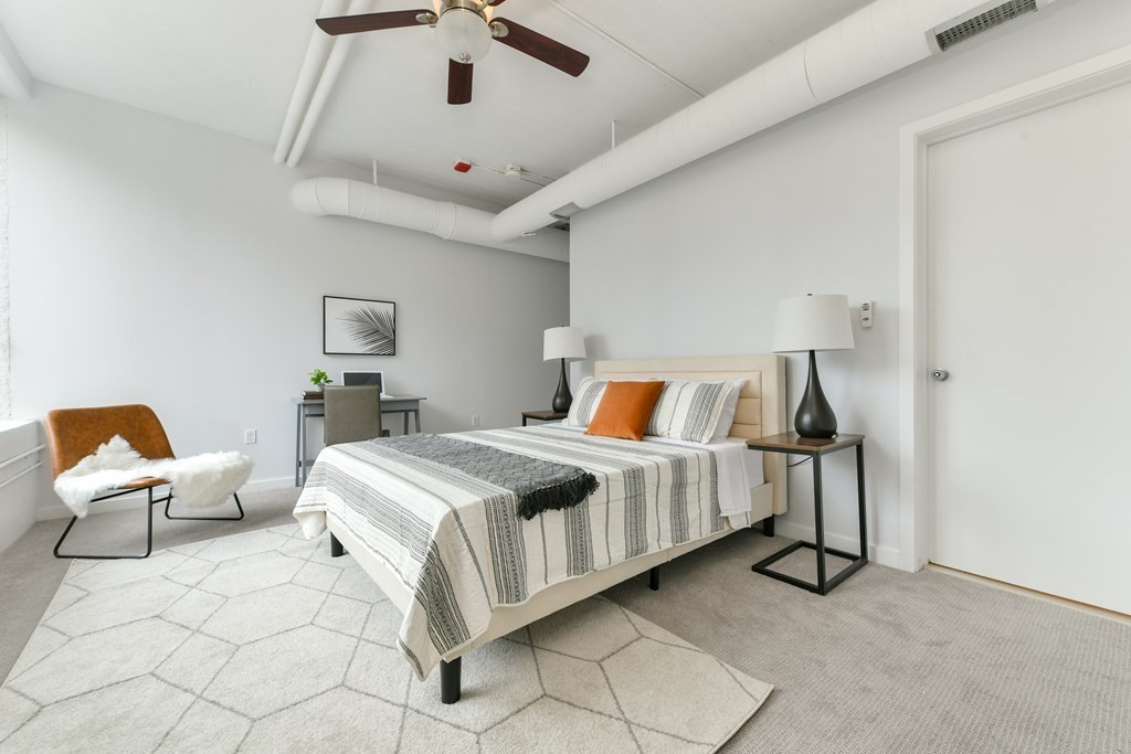 210 South St Unit: PH 11-5