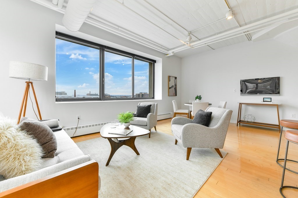 210 South St Unit: PH 11-5