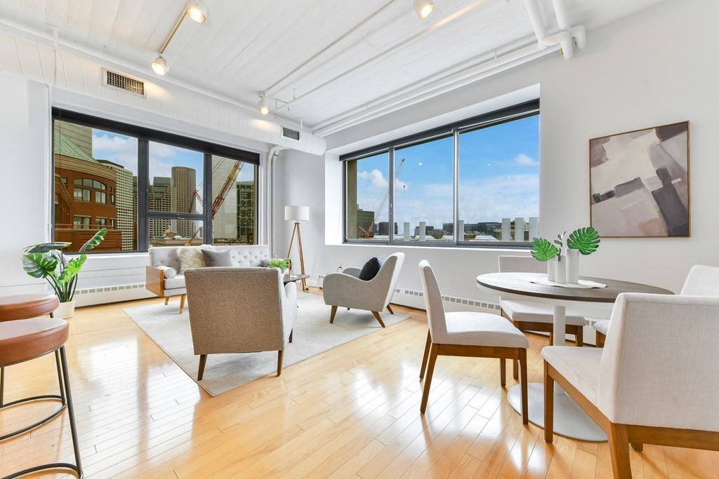 210 South St Unit: PH 11-5