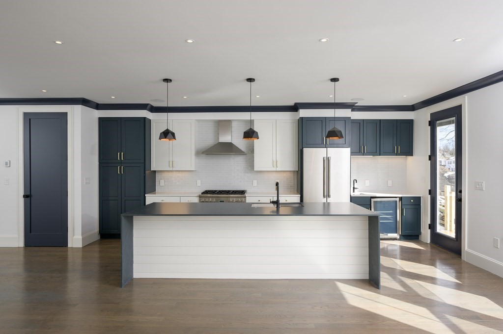 5 Caspian Way Unit: 2