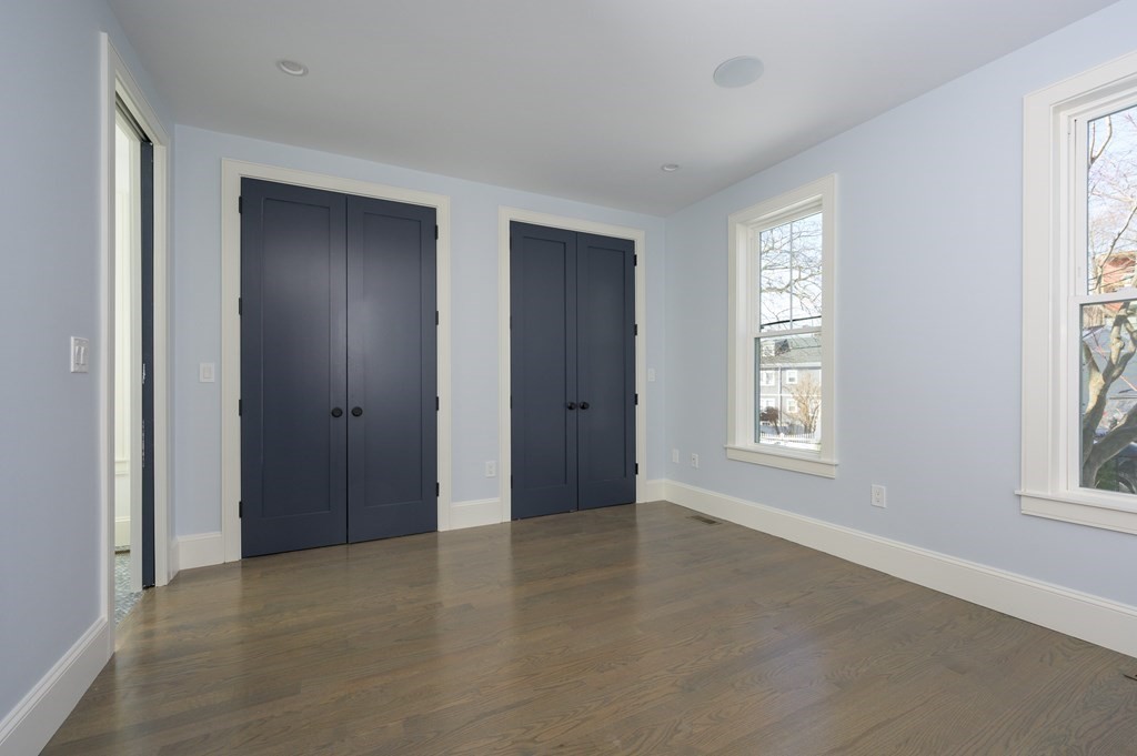 5 Caspian Way Unit: 2