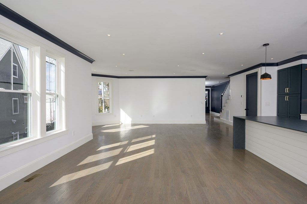 5 Caspian Way Unit: 2