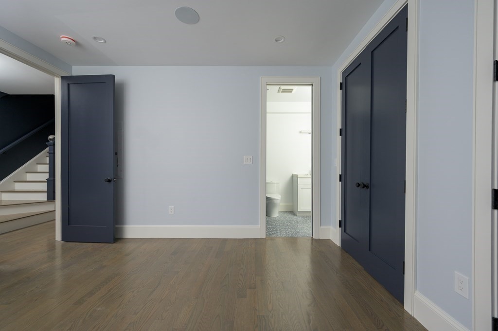 5 Caspian Way Unit: 2