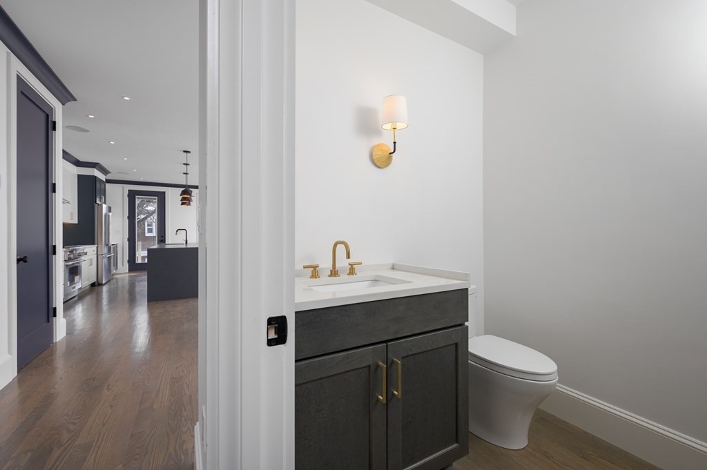 5 Caspian Way Unit: 2