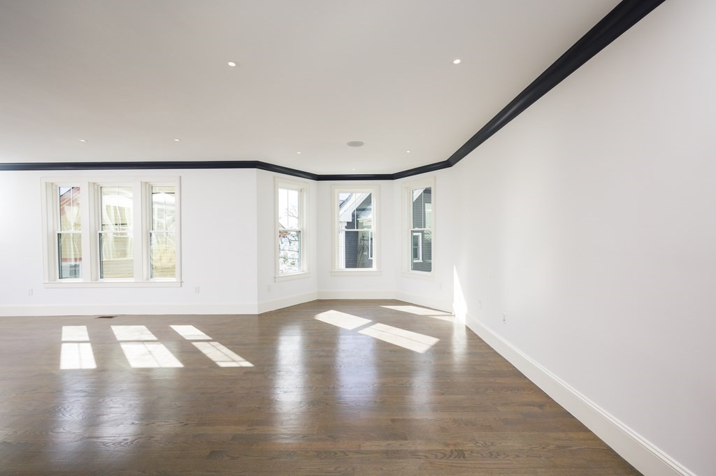 5 Caspian Way Unit: 2