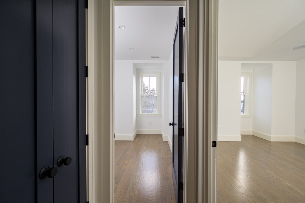 5 Caspian Way Unit: 2