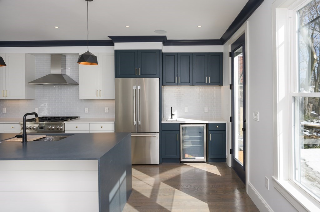 5 Caspian Way Unit: 2