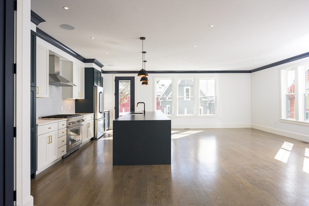 5 Caspian Way Unit: 2