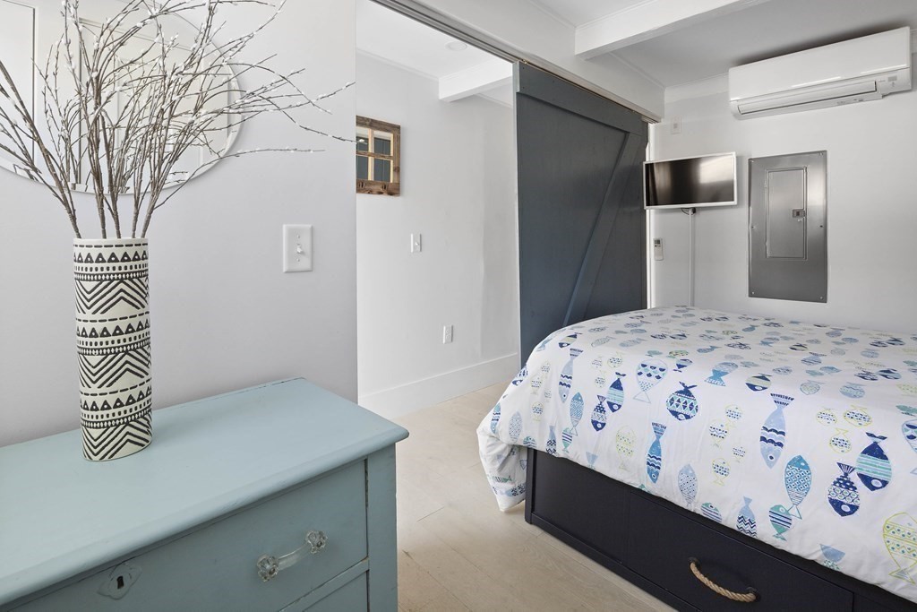 353 Commercial Unit: 19 & 20