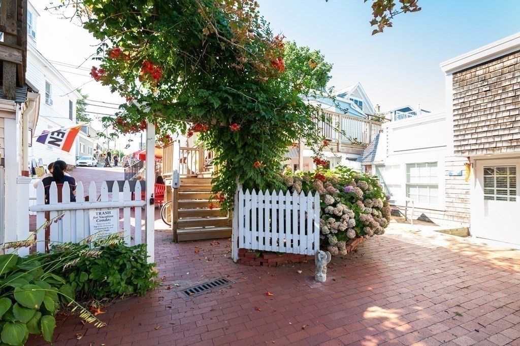 353 Commercial Unit: 19 & 20