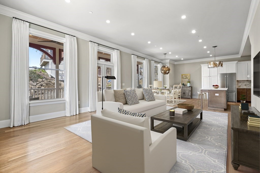 147 Grampian Way Unit: 1