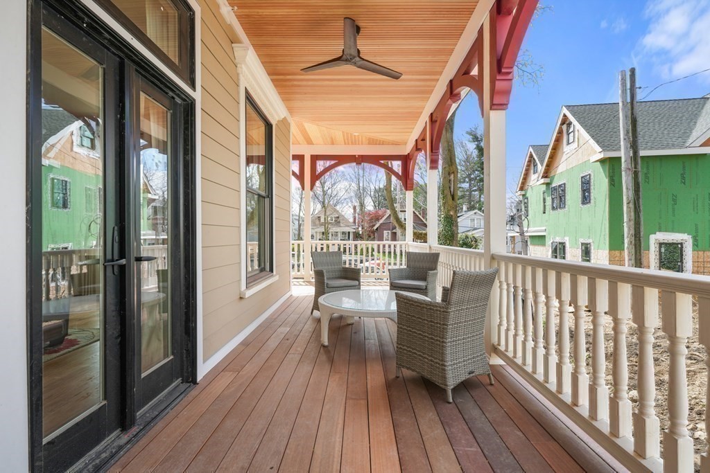 147 Grampian Way Unit: 1