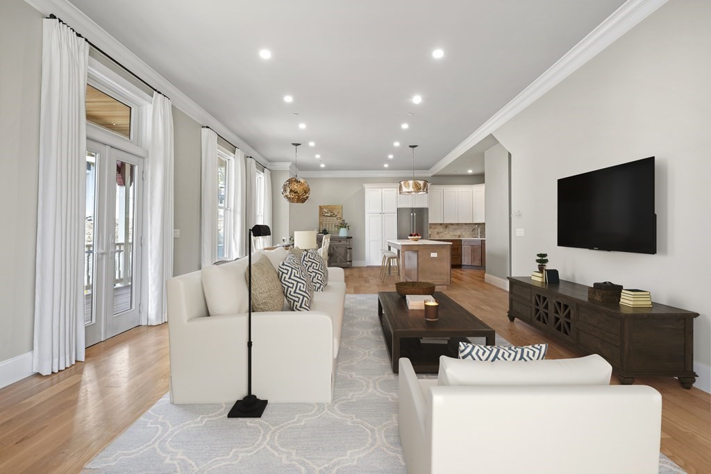 147 Grampian Way Unit: 1