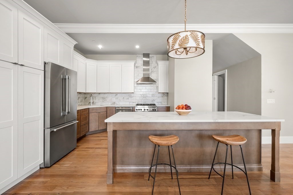 147 Grampian Way Unit: 1