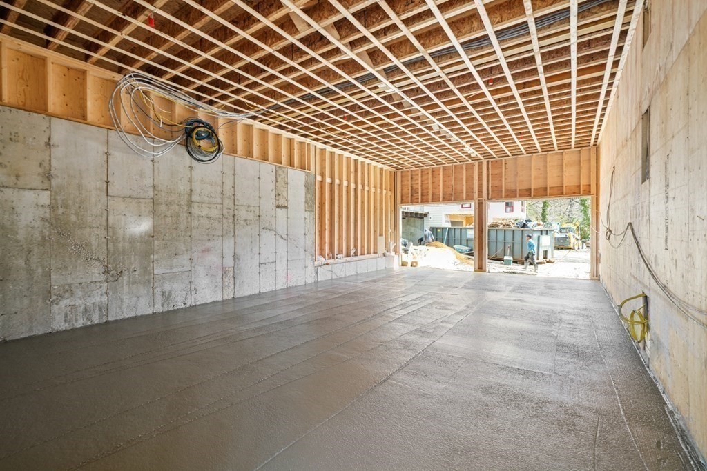 147 Grampian Way Unit: 1